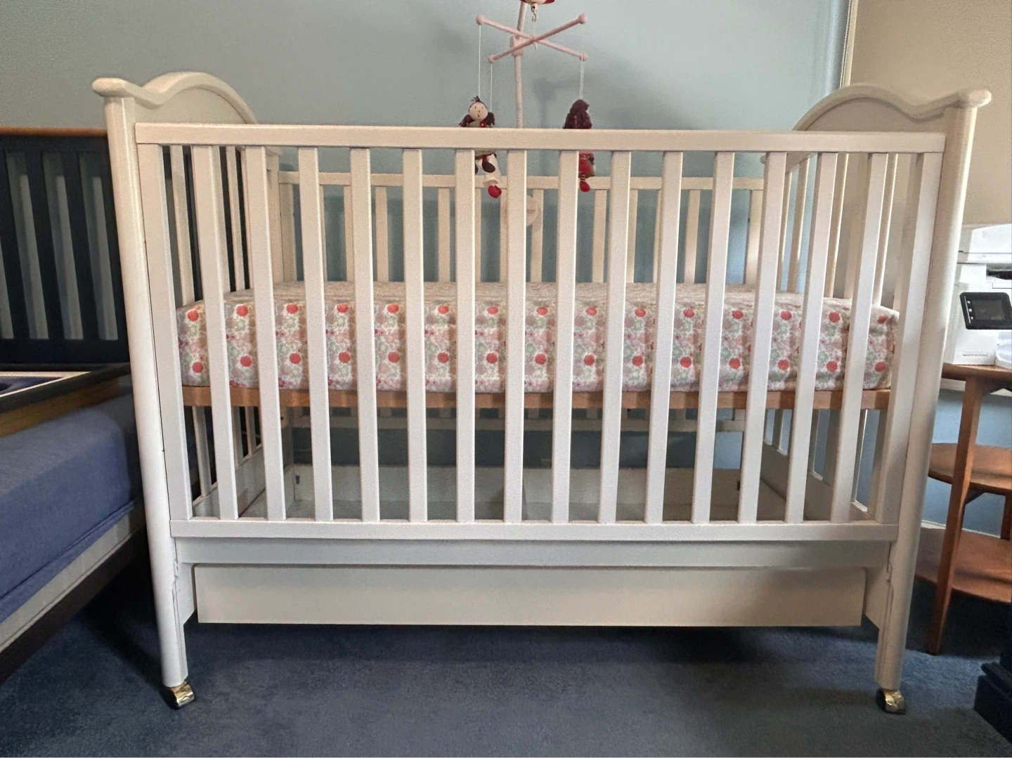 White Wooden Crib with mattress and Drawer