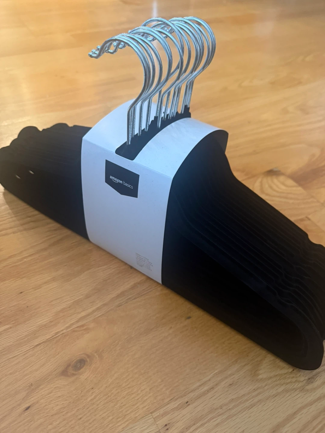 Amazon Basics Black Velvet Hangers