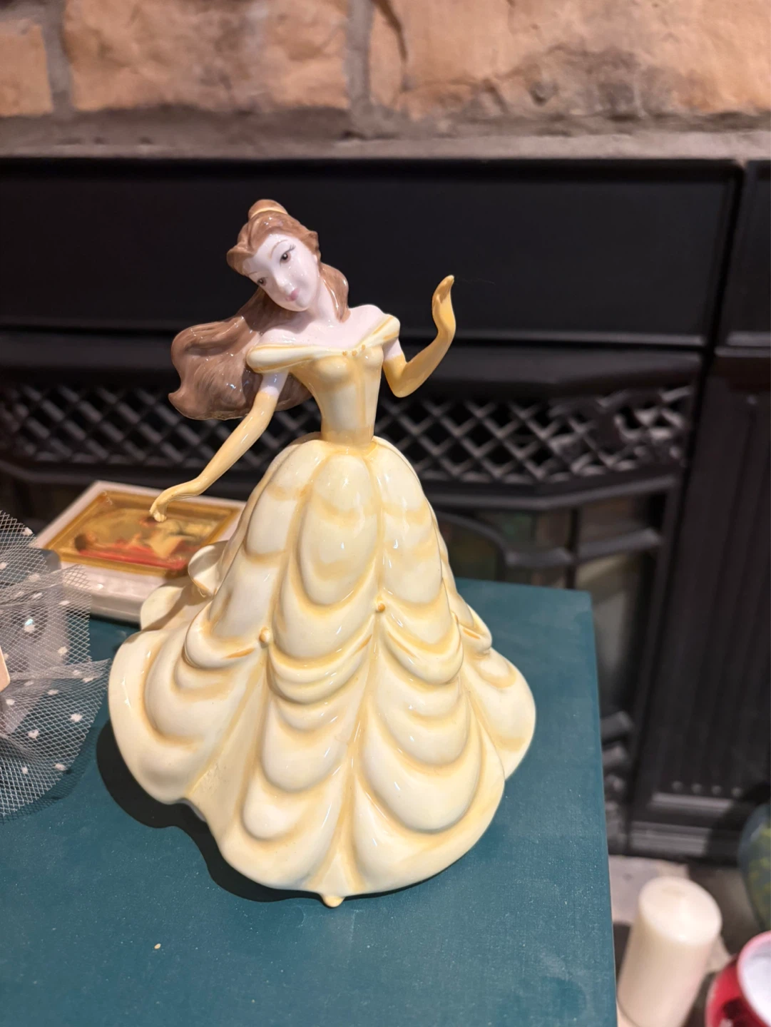 Belle Figurine