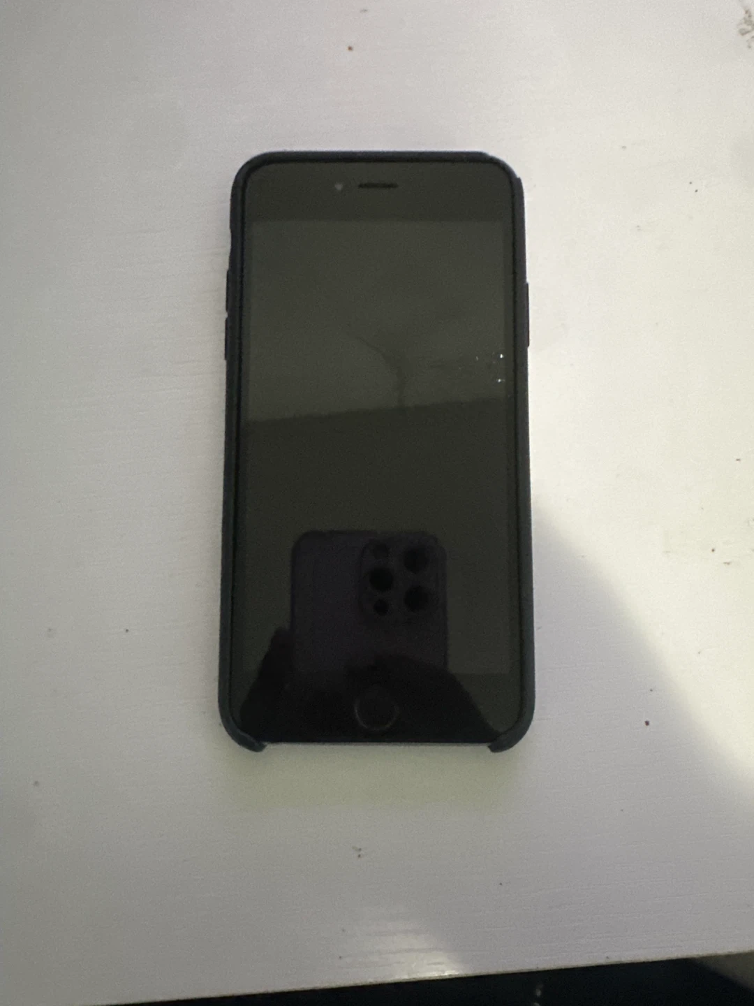 iPhone 6 for sale screen needs replacement