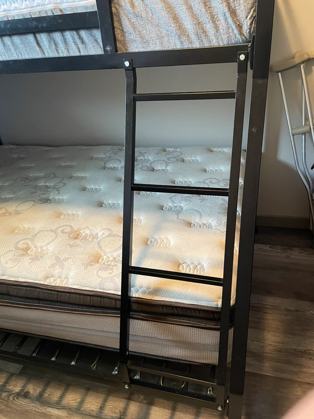 Black metal Bunk Bed with mattresses - photo 2