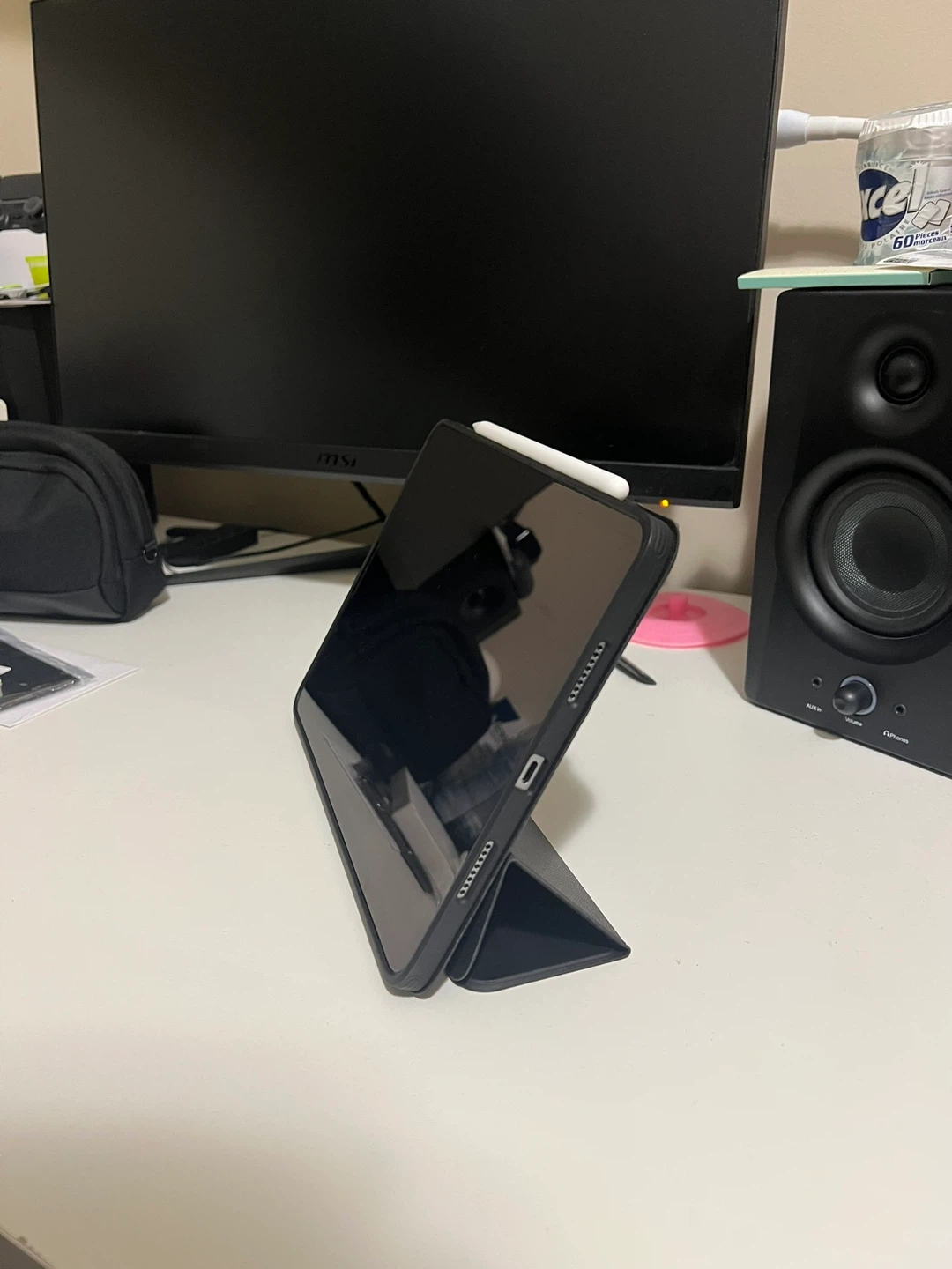 ESR Detachble Folio Ipad Case