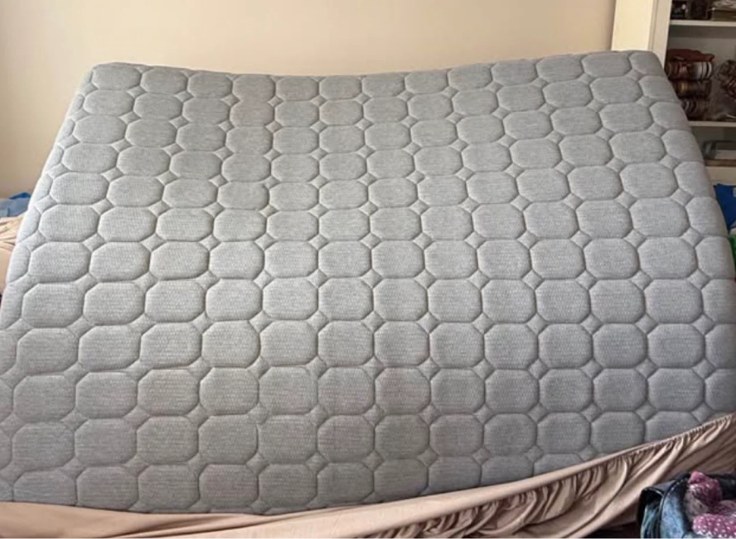 Simmons 8 Inch Hybrid Queen Medium Mattress - photo 2