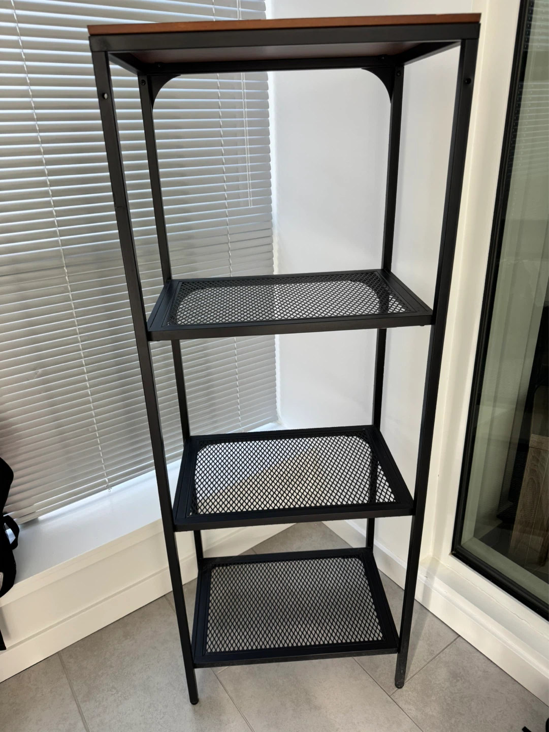 Industrial Style Bookshelf with 4 Tiers