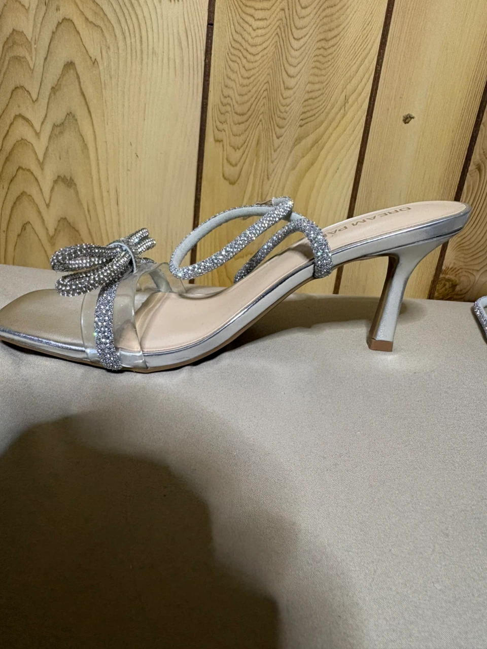 Silver heels with rhinestone bow - photo 2