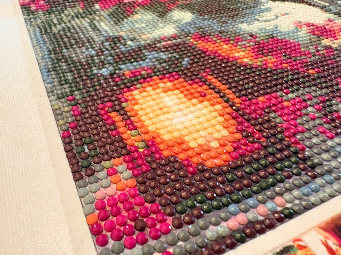 Handmade Diamond Painting – Pink Floral Vase with Lanterns - photo 4