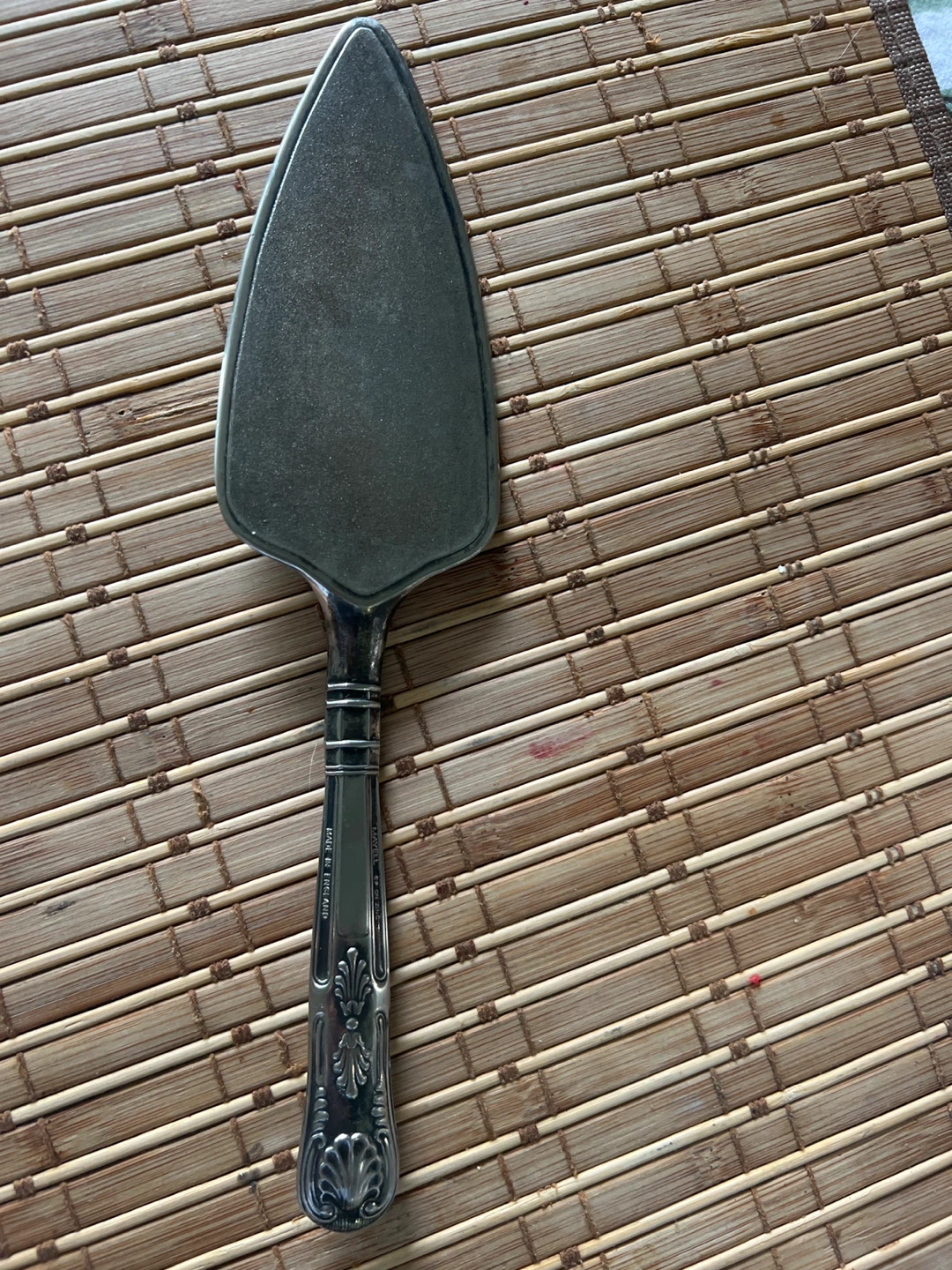 Ornate Silver-Plated Cake Server Server with Engraved Design - photo 2
