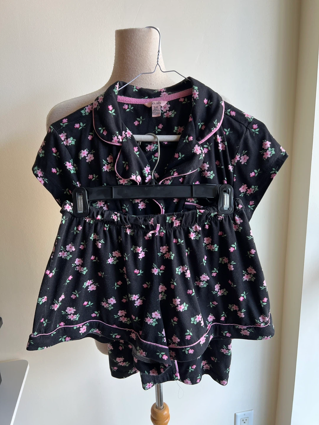 Floral Pajama Set - Size Small - photo 3