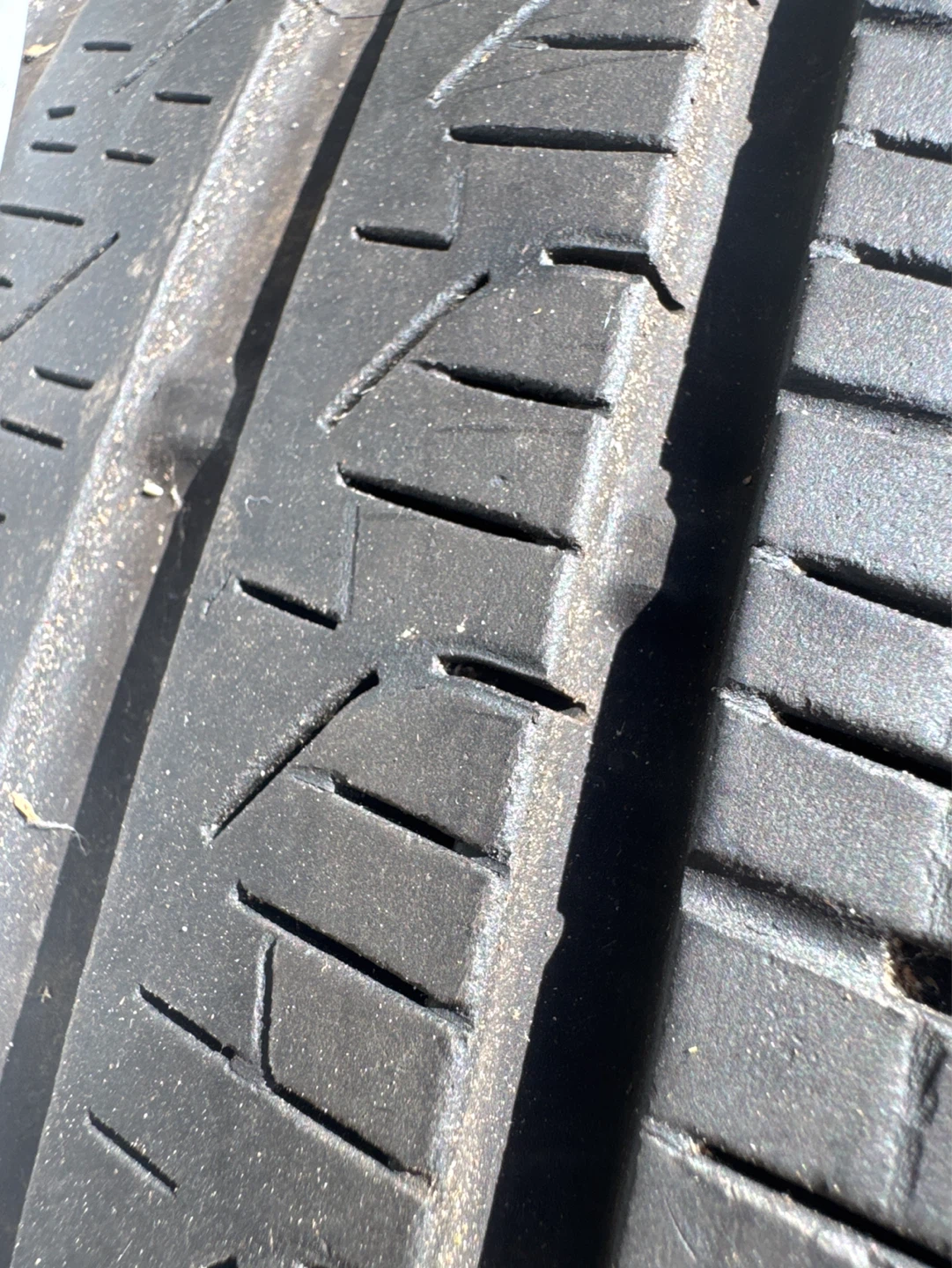 Almost new tires run flat 245/50 - photo 2