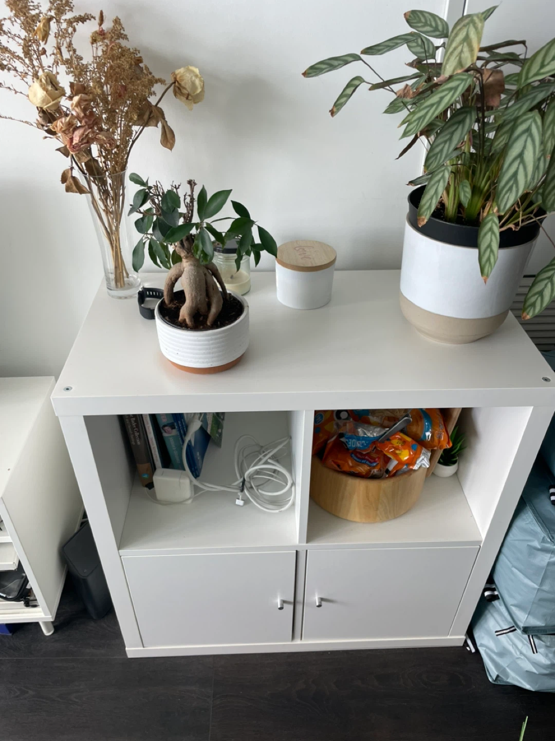 White 2-Cube Storage Unit - photo 2