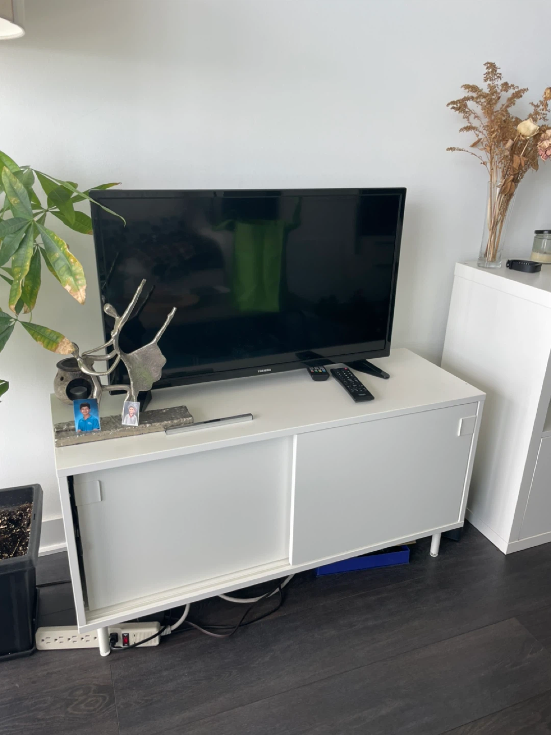TV stand - photo 2
