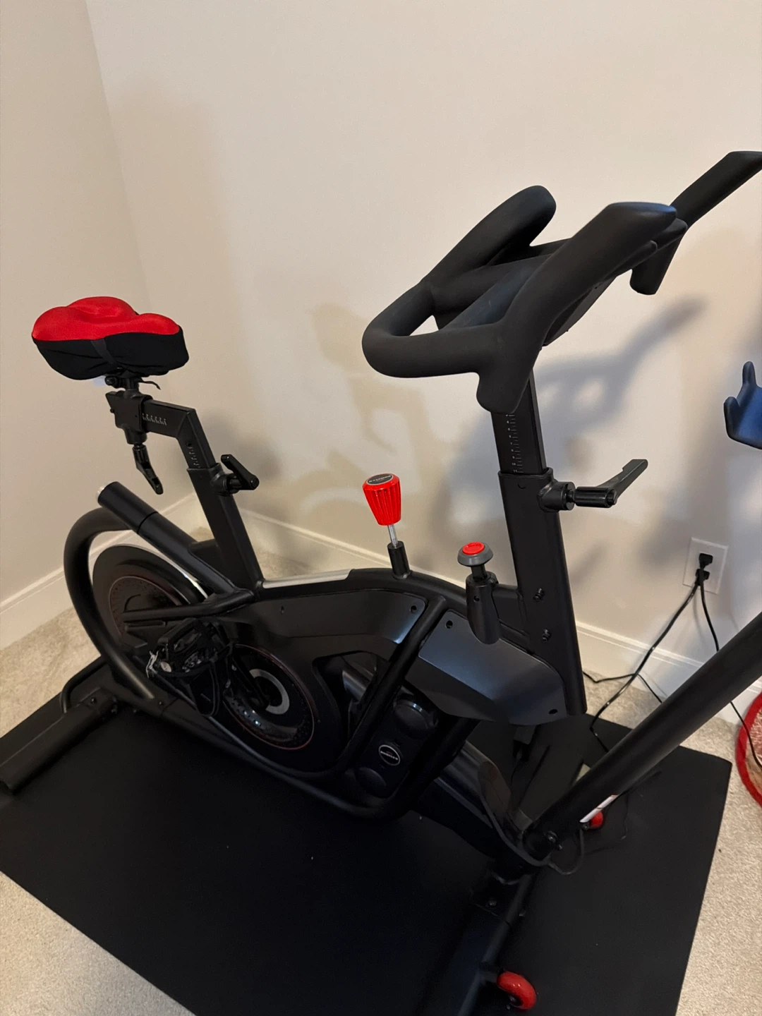 Moving sale - Bowflex Exercise Bike (2700$ worth) - photo 3