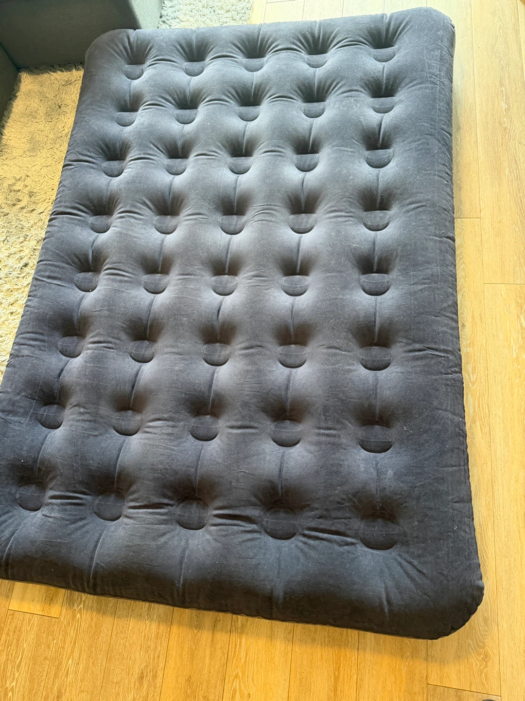 Ozark Trail Air Mattress double bed - photo 3