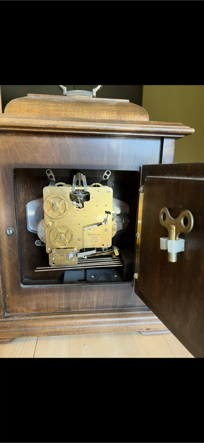 Vintage Wooden Mantel Clock - photo 3