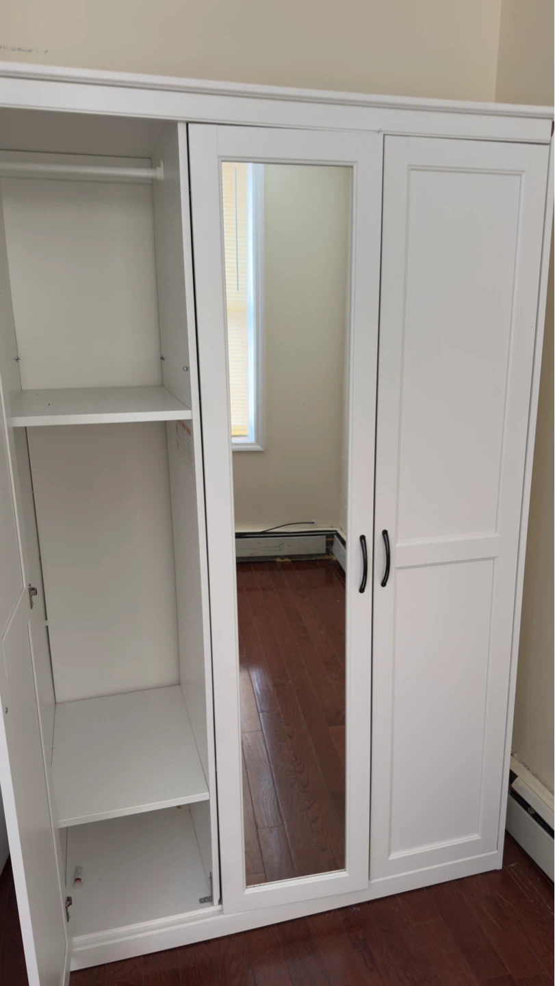 White 3-Door Wardrobe with Mirror - photo 2