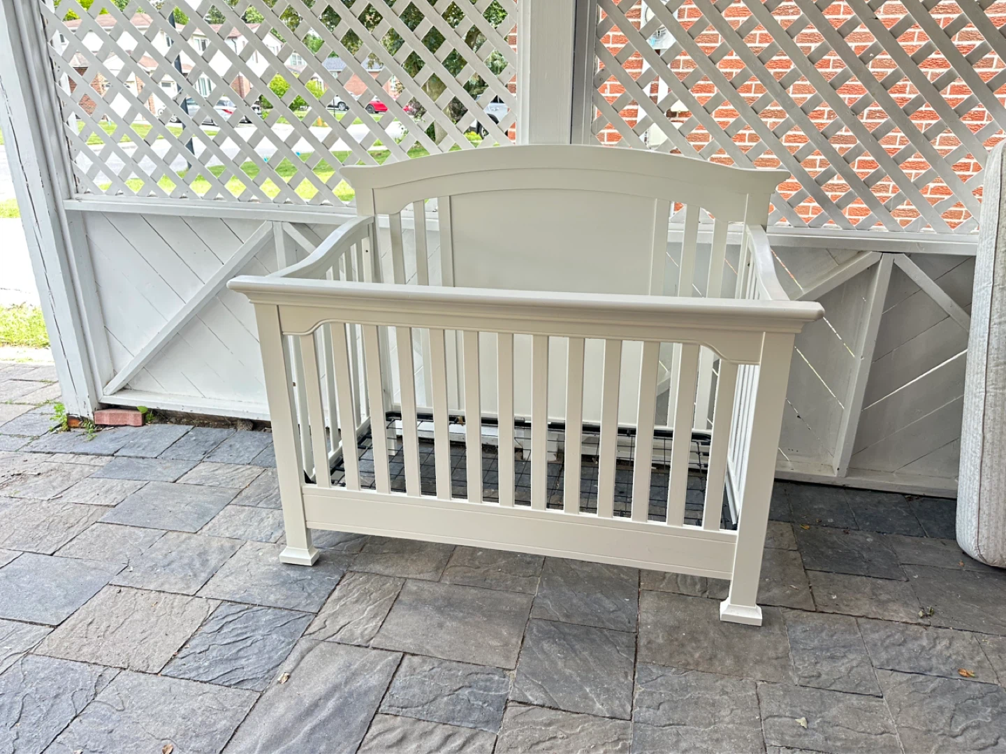 Baby  Crib - White