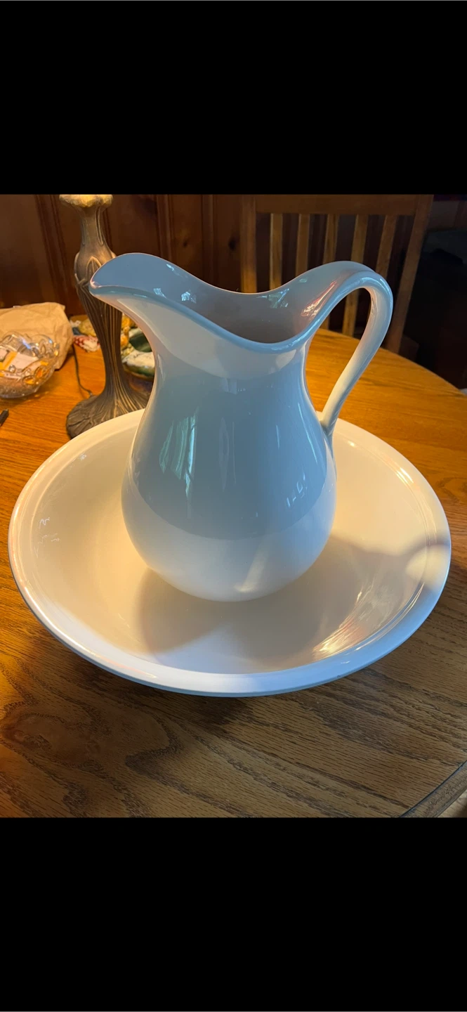 Vintage. White Pitcher and Bowl Set