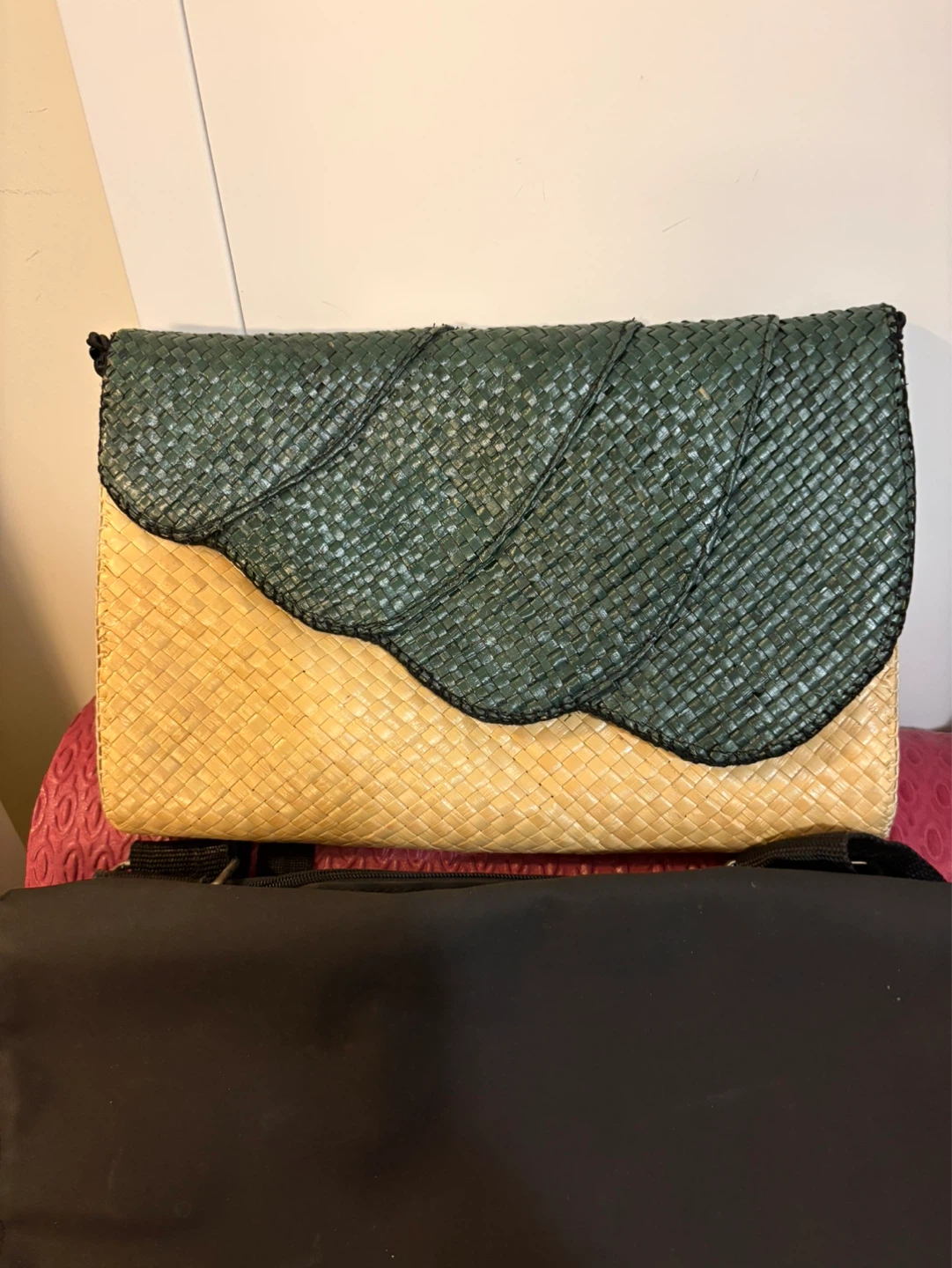 Woven clutch with leaf design