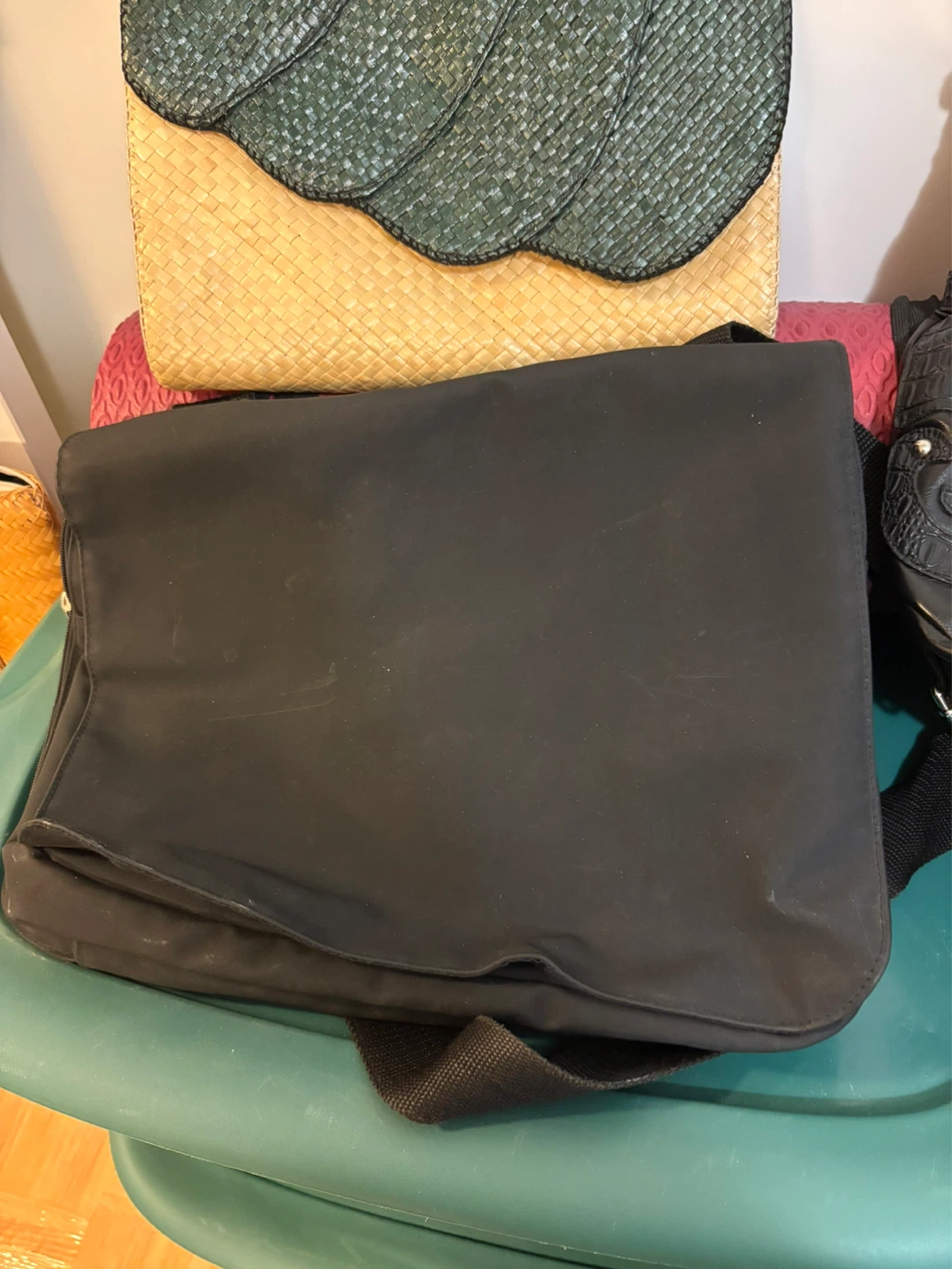 JACOB Black Messenger Bag