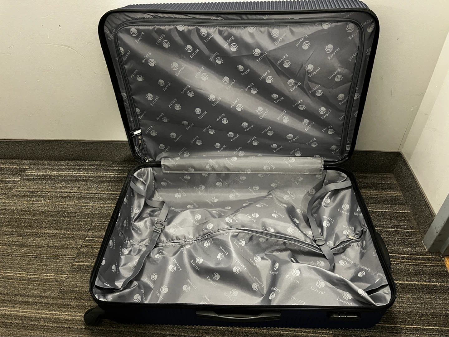 ⚽️Ezzyroll XL Hardside Spinner Luggage 19”*33” - photo 2