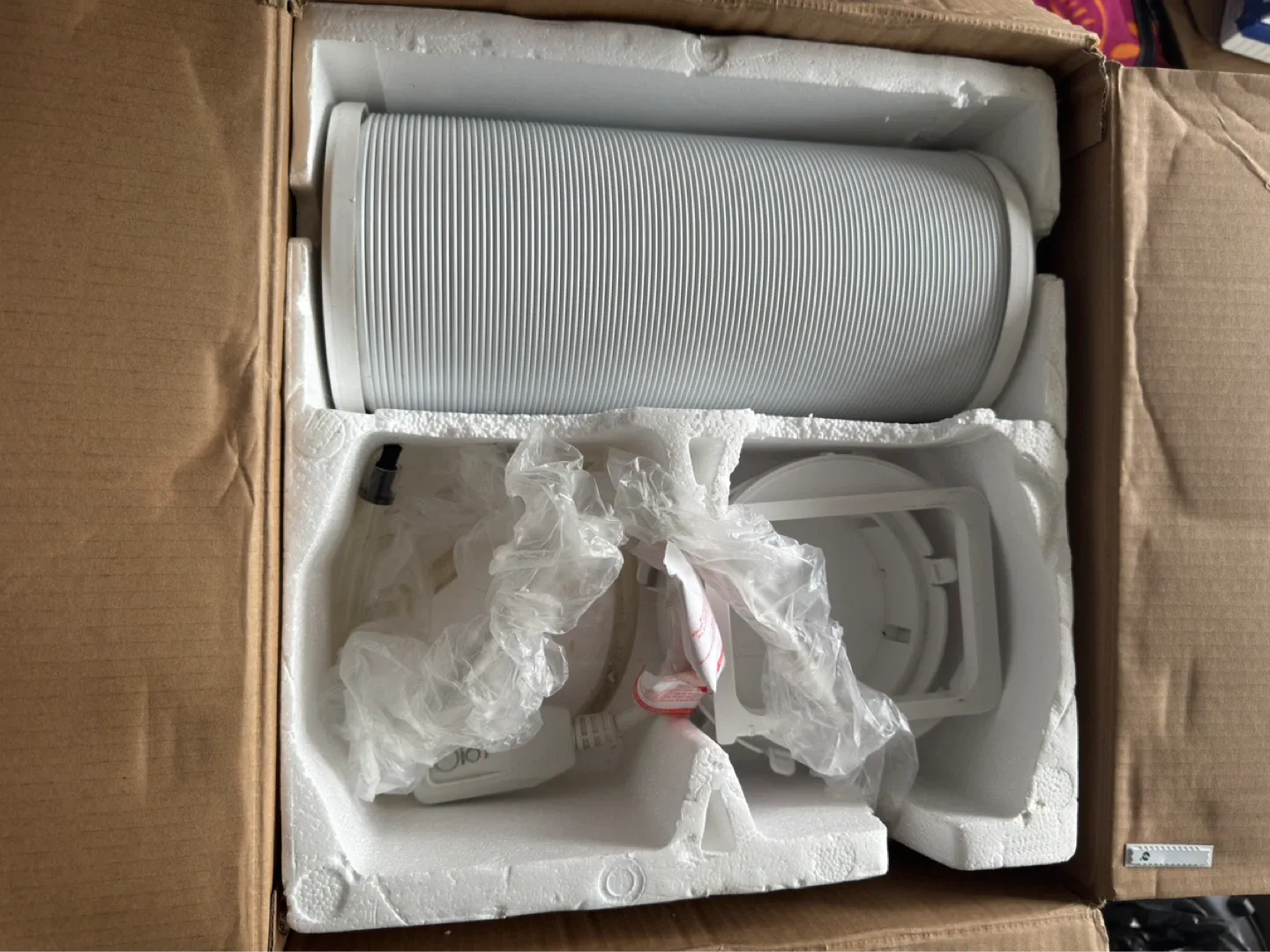 Midea EasyCool Portable Air Conditioner 8,000 BTU/h - photo 3