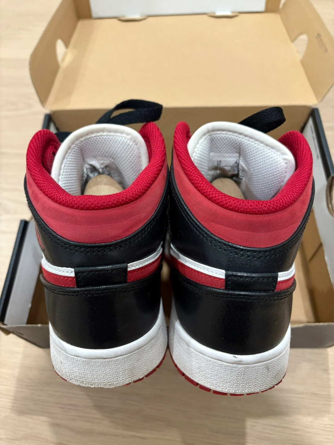 Air Jordan 1 Mid (GS) White/Gym Red-Black Sneakers - photo 4