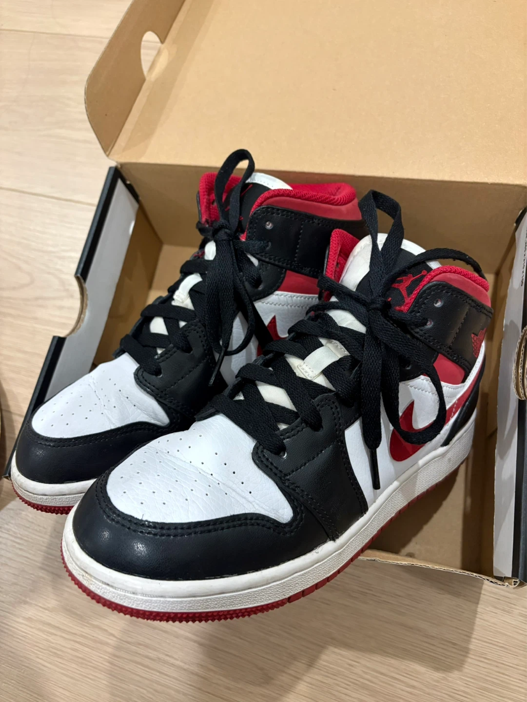 Air Jordan 1 Mid (GS) White/Gym Red-Black Sneakers - photo 2