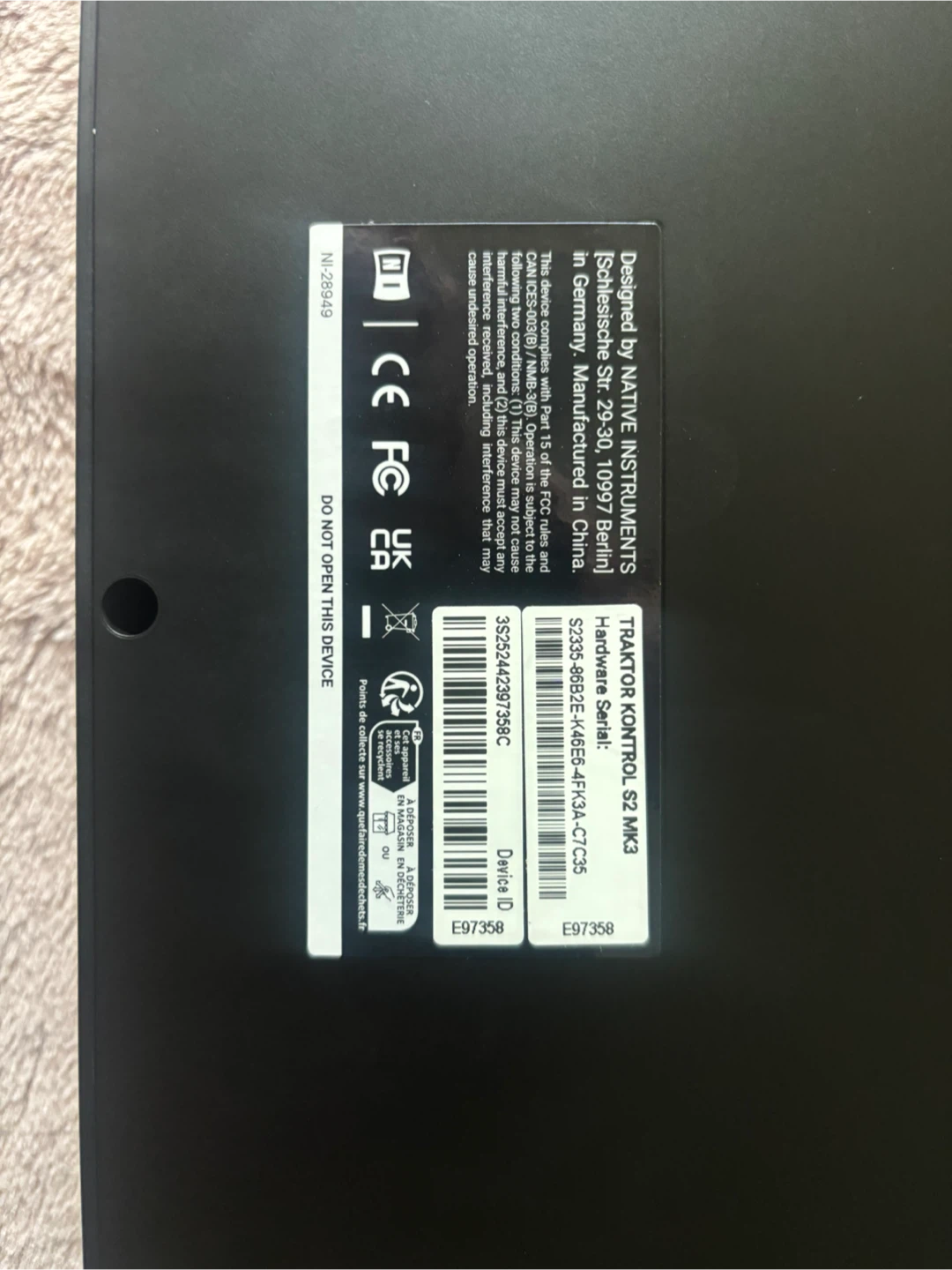 Native Instruments Traktor Kontrol S2 MK3 DJ Controller - photo 2