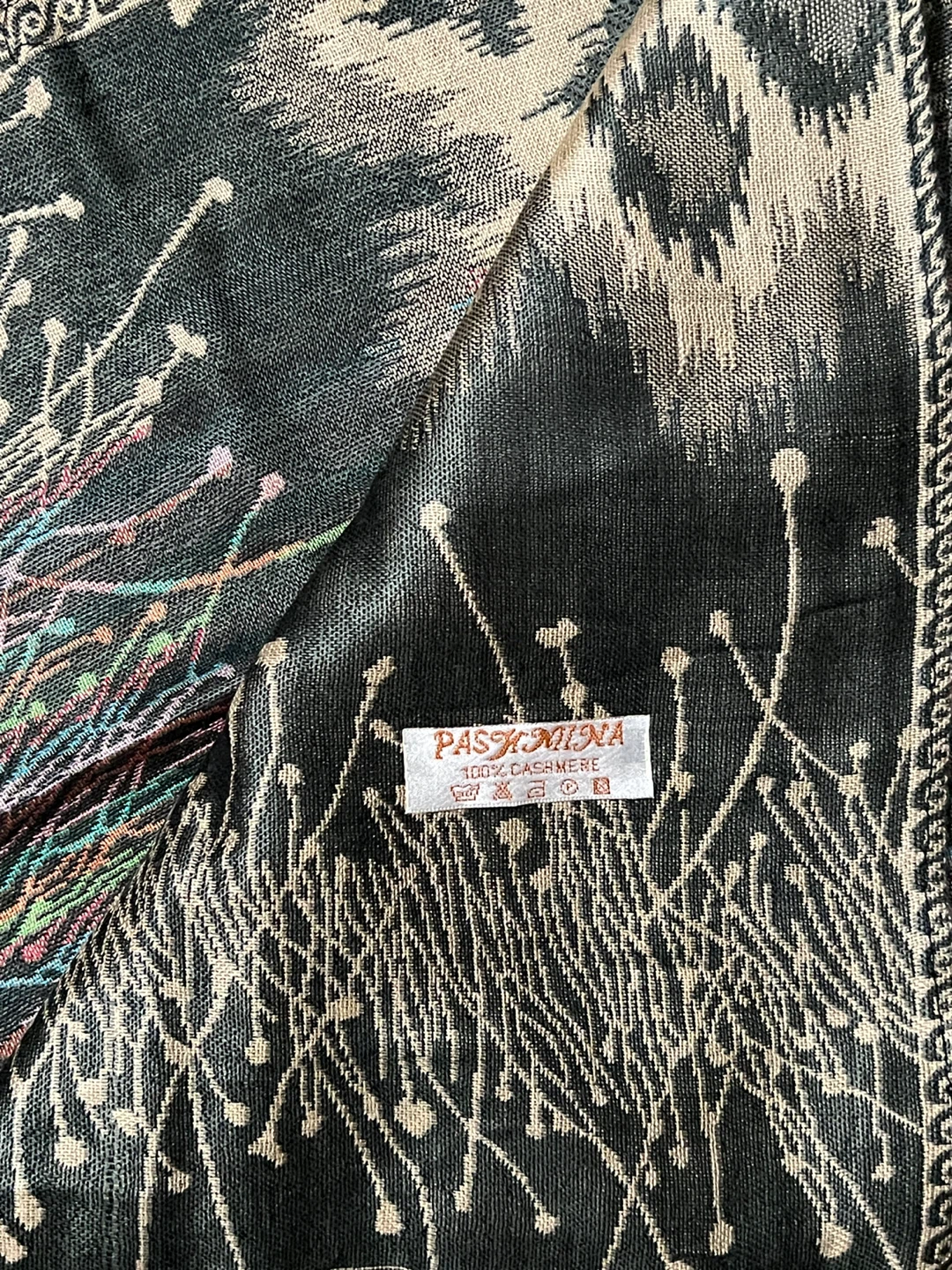 Paisley Pashmina Scarf with Leaf Print - photo 4