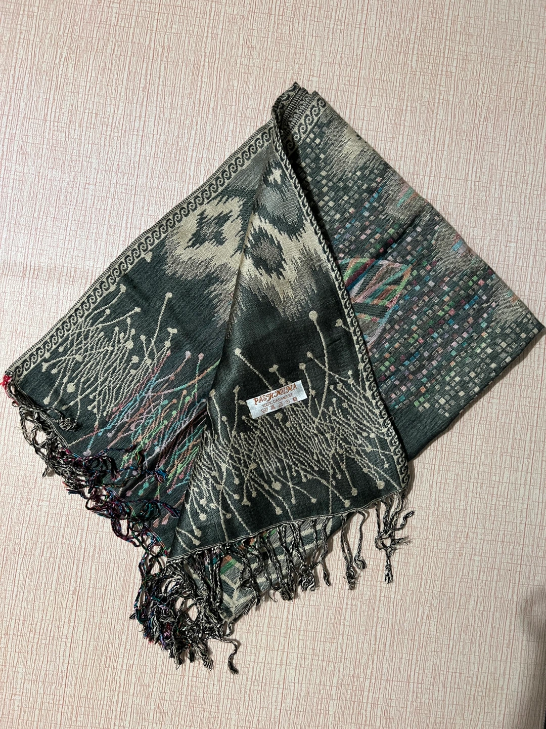 Paisley Pashmina Scarf with Leaf Print - photo 3