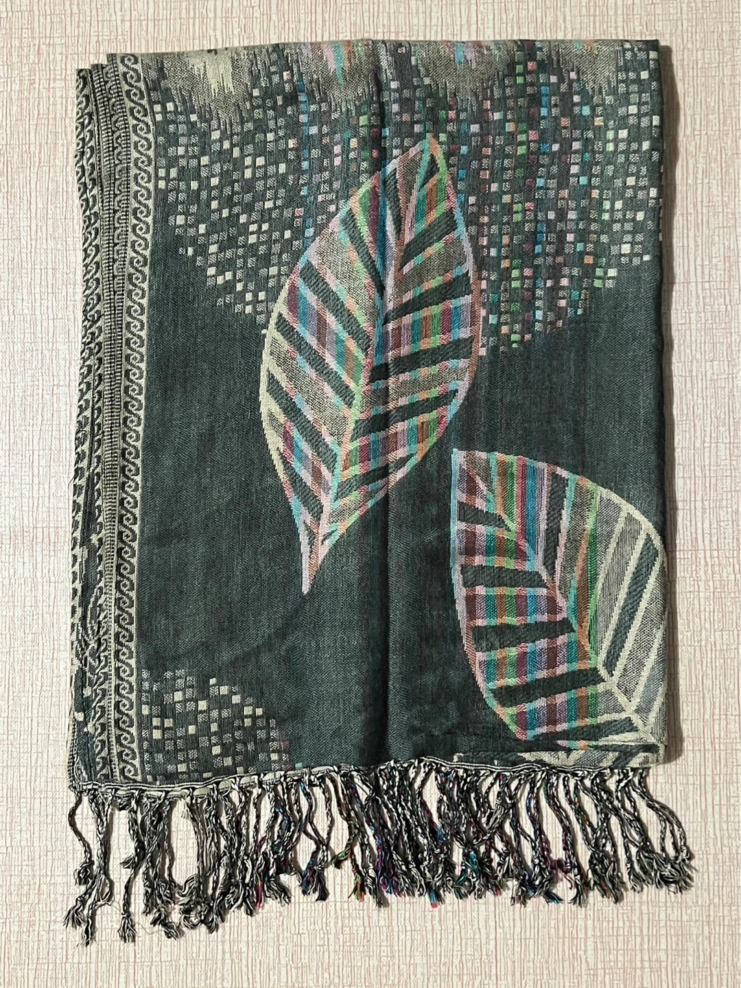 Paisley Pashmina Scarf with Leaf Print - photo 2
