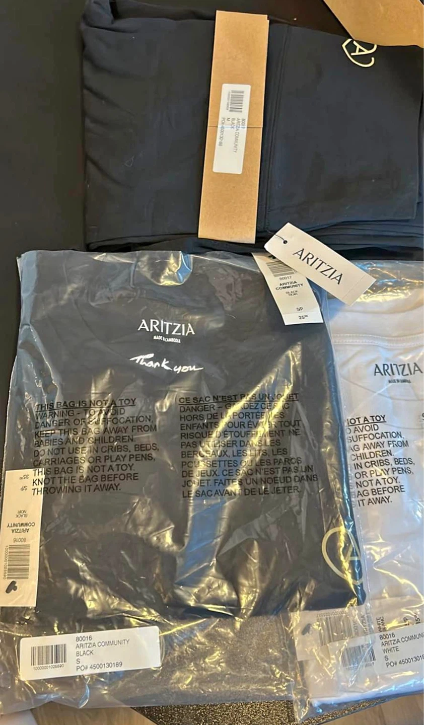Aritzia Community T-shirt and Leggings Set Size S - photo 2