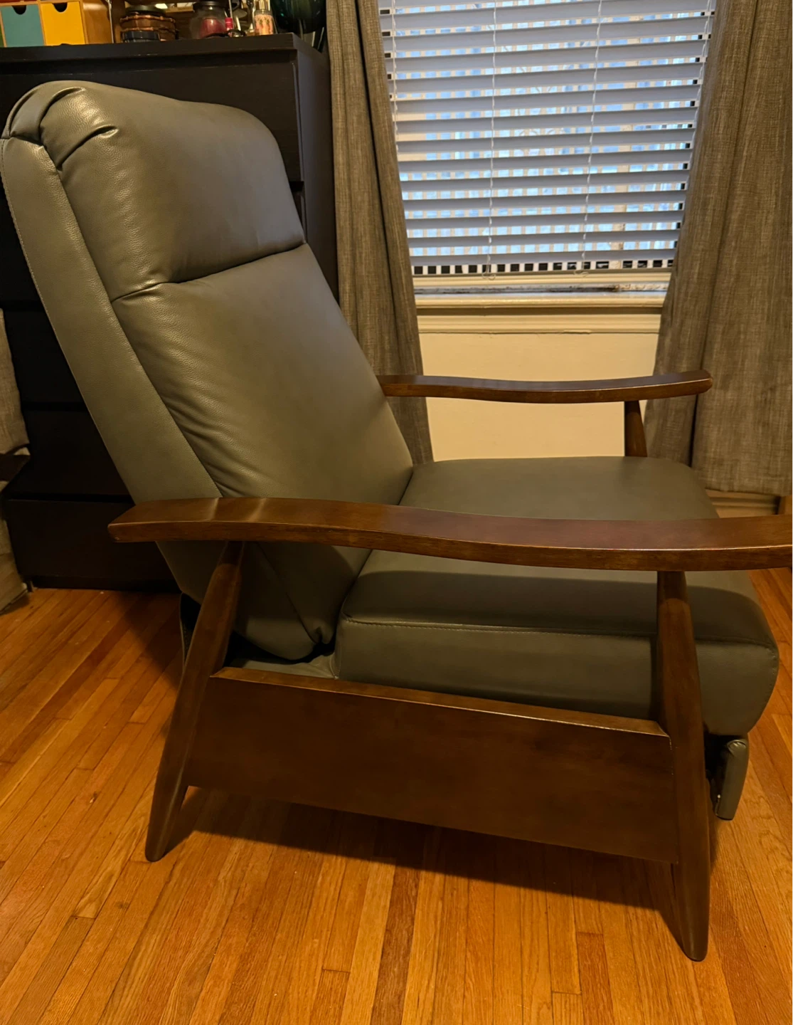 Pushback recliner chair - charcoal - photo 3