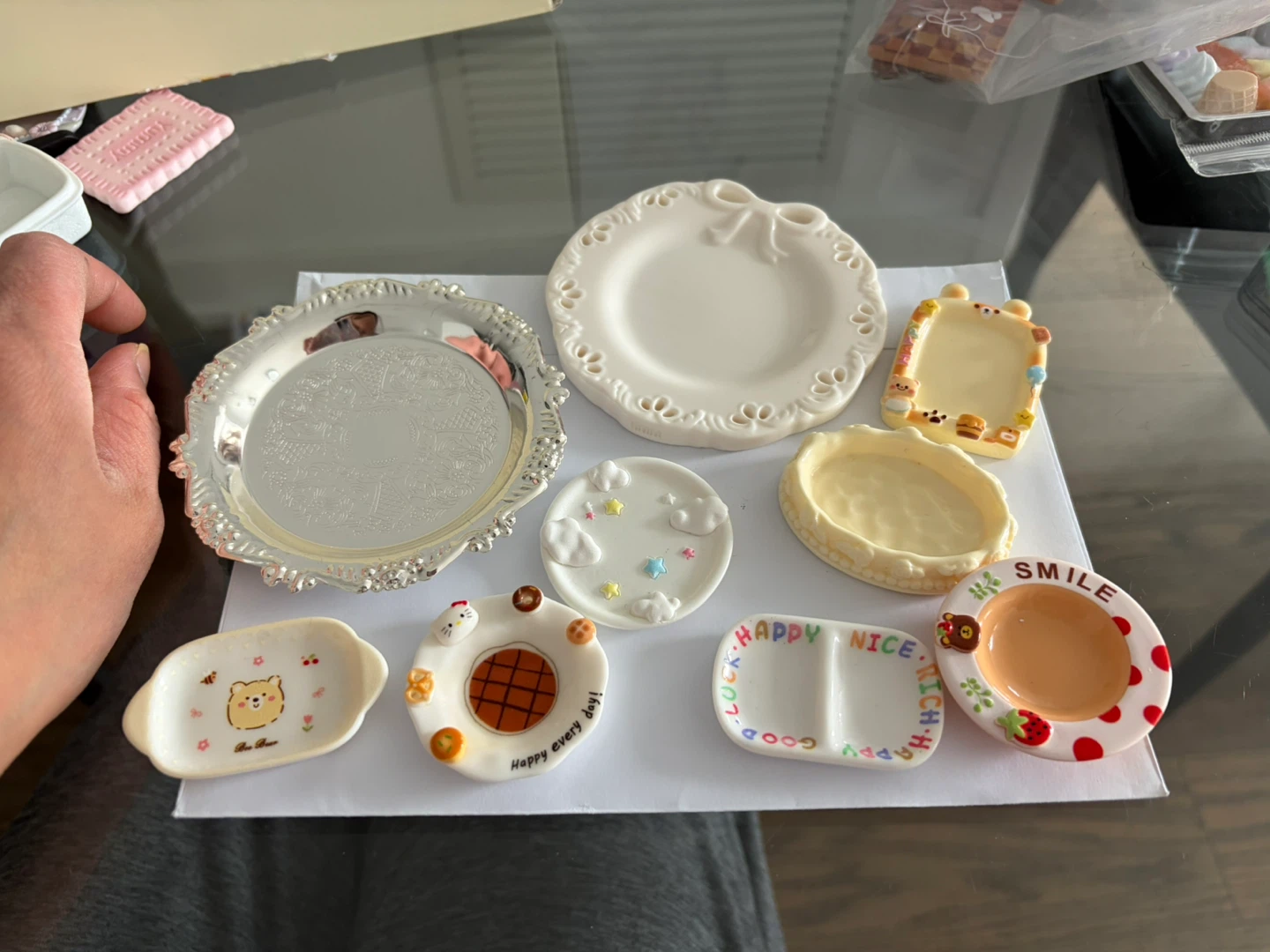 Miniature dollhouse kitchen accessories