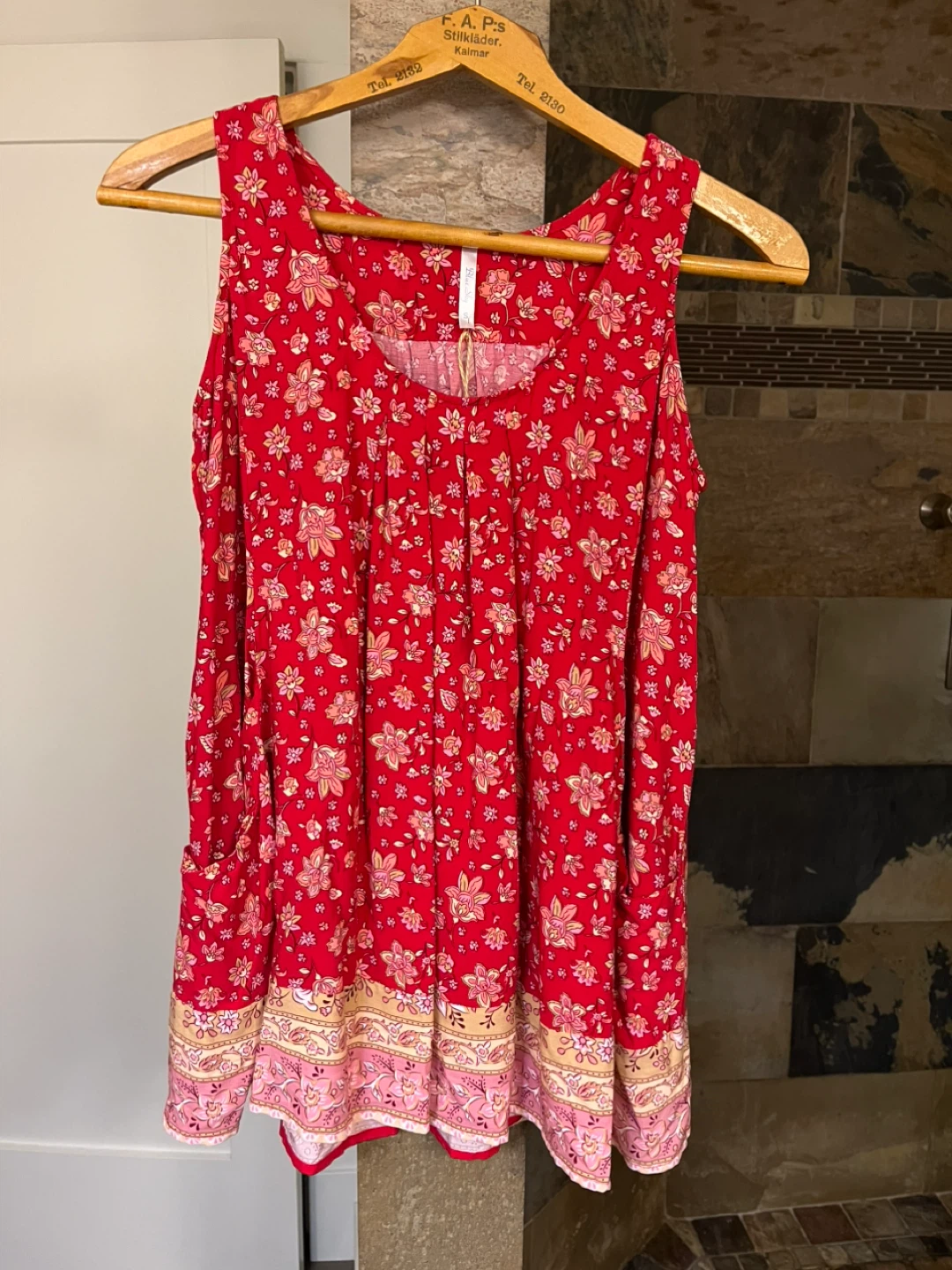 ⚽️Blue Sky Red Floral Tank Top