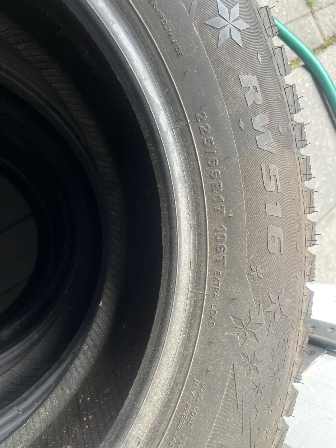 Nexen RW5 G Snow Tires - 225/65R17 - photo 2