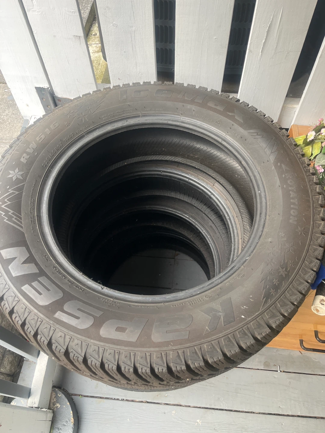 Nexen RW5 G Snow Tires - 225/65R17 - photo 3