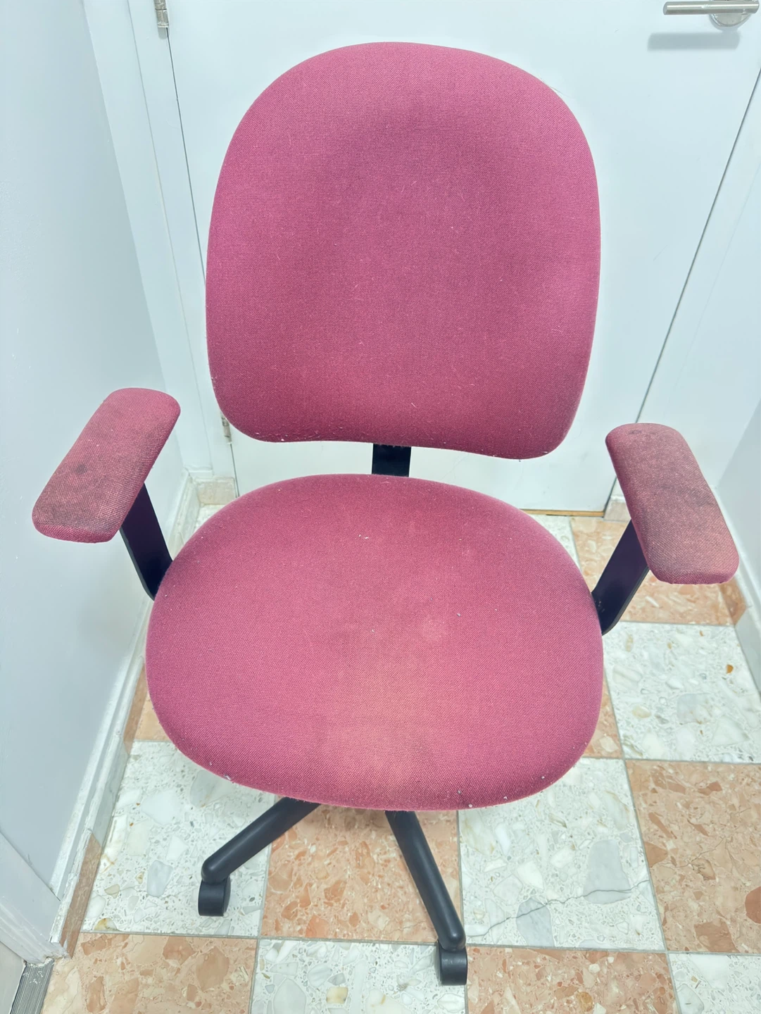 Swivel Office Chair - photo 2