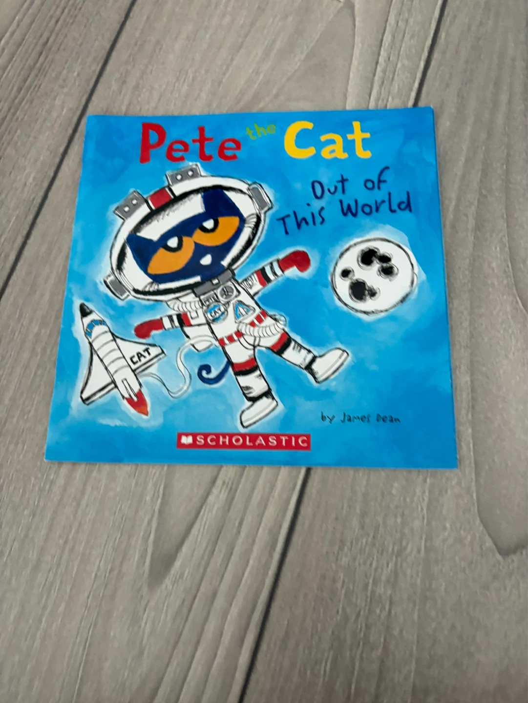 Pete the Cat: Out of This World Book⚽️