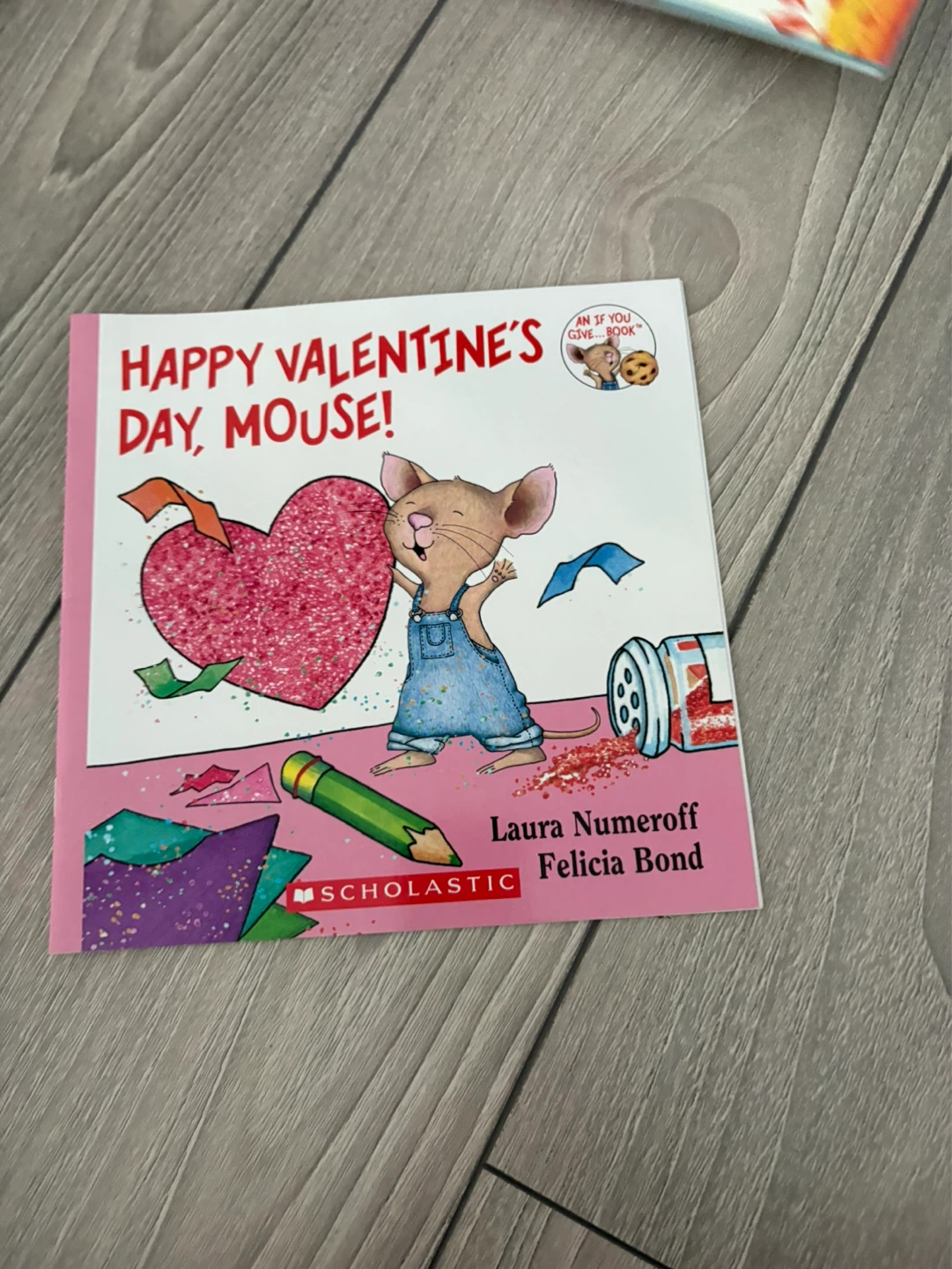 Happy Valentine's Day, Mouse! Book⚽️