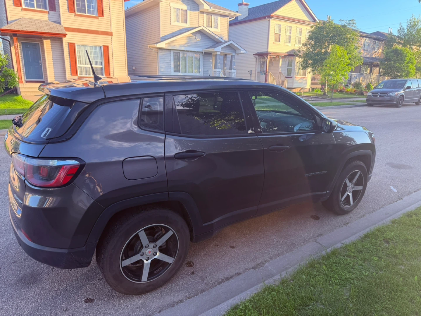 Jeep Compass Sport SUV - photo 3