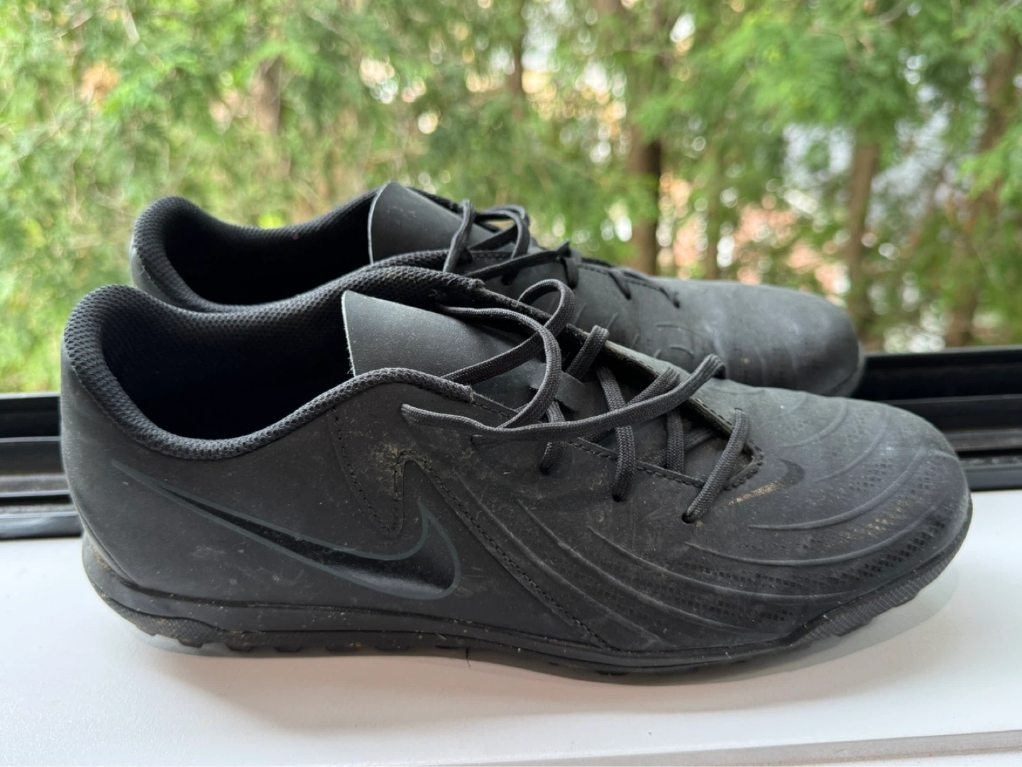 Nike phantom multi ground soccer shoes Size 9 - photo 2