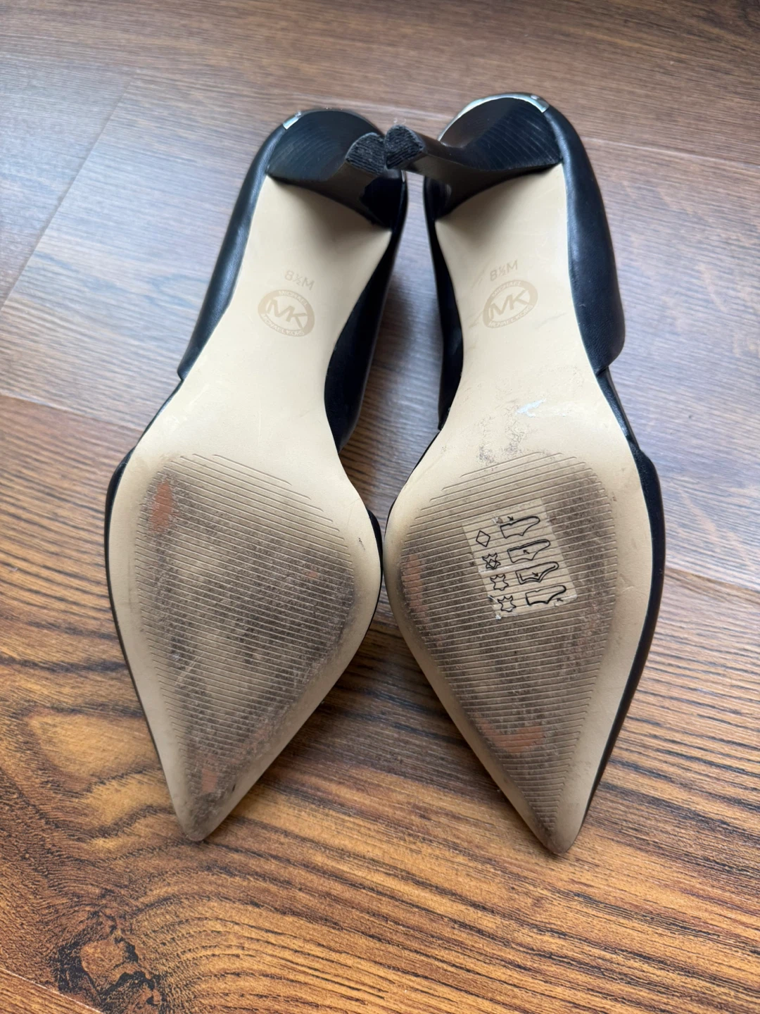 MICHAEL KORS Black D'Orsay Heels - photo 4