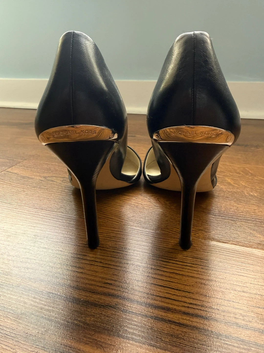 MICHAEL KORS Black D'Orsay Heels - photo 3