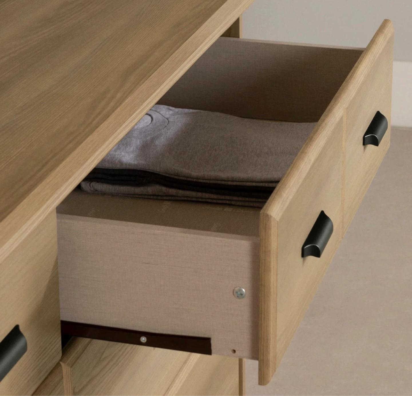 Light Oak Dresser with 6 Drawers - photo 3