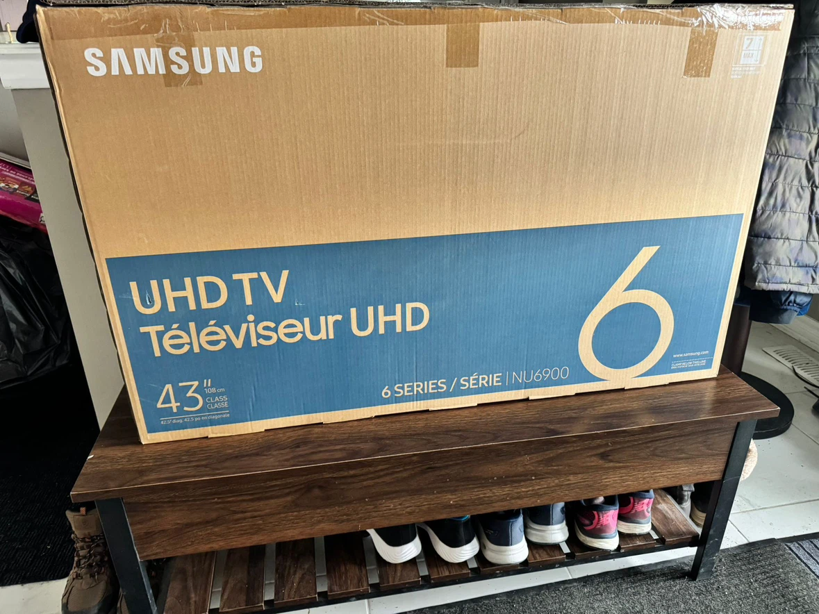 Samsung 43" UHD TV 6 Series NU6900