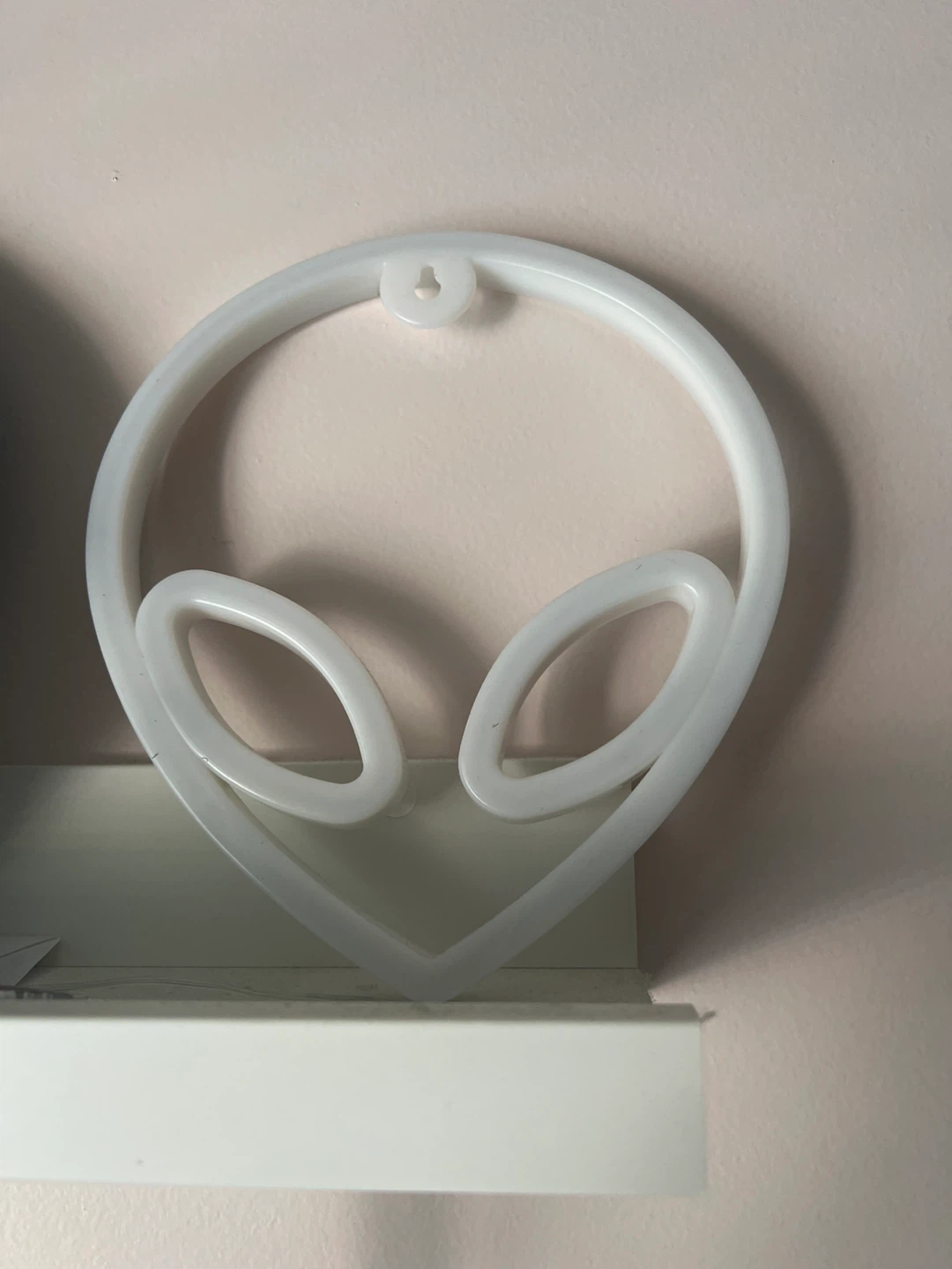 Alien Head Neon Sign - photo 2
