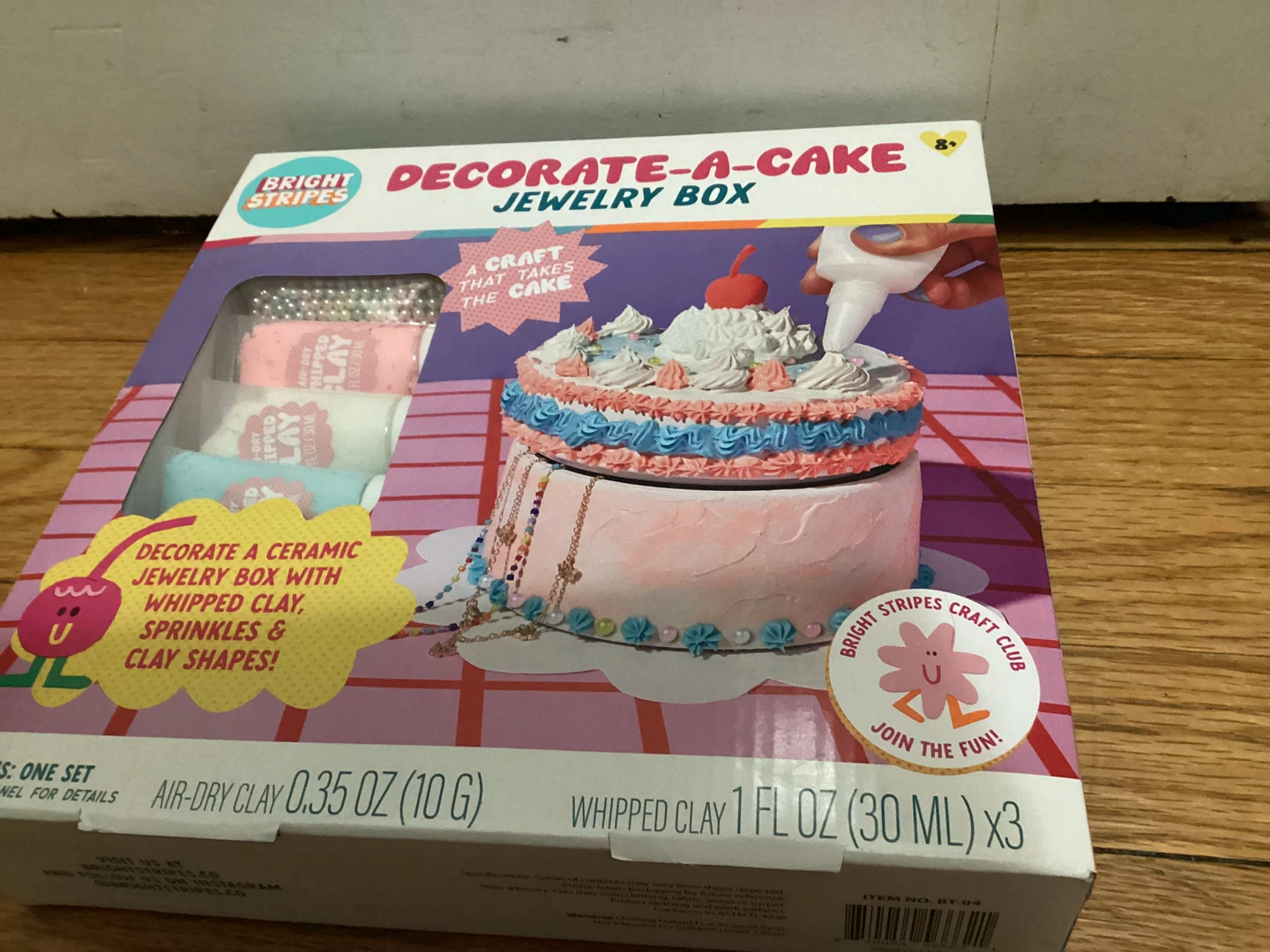 ⚽️Bright Stripes Decorate-A-Cake Jewelry Box Craft Kit