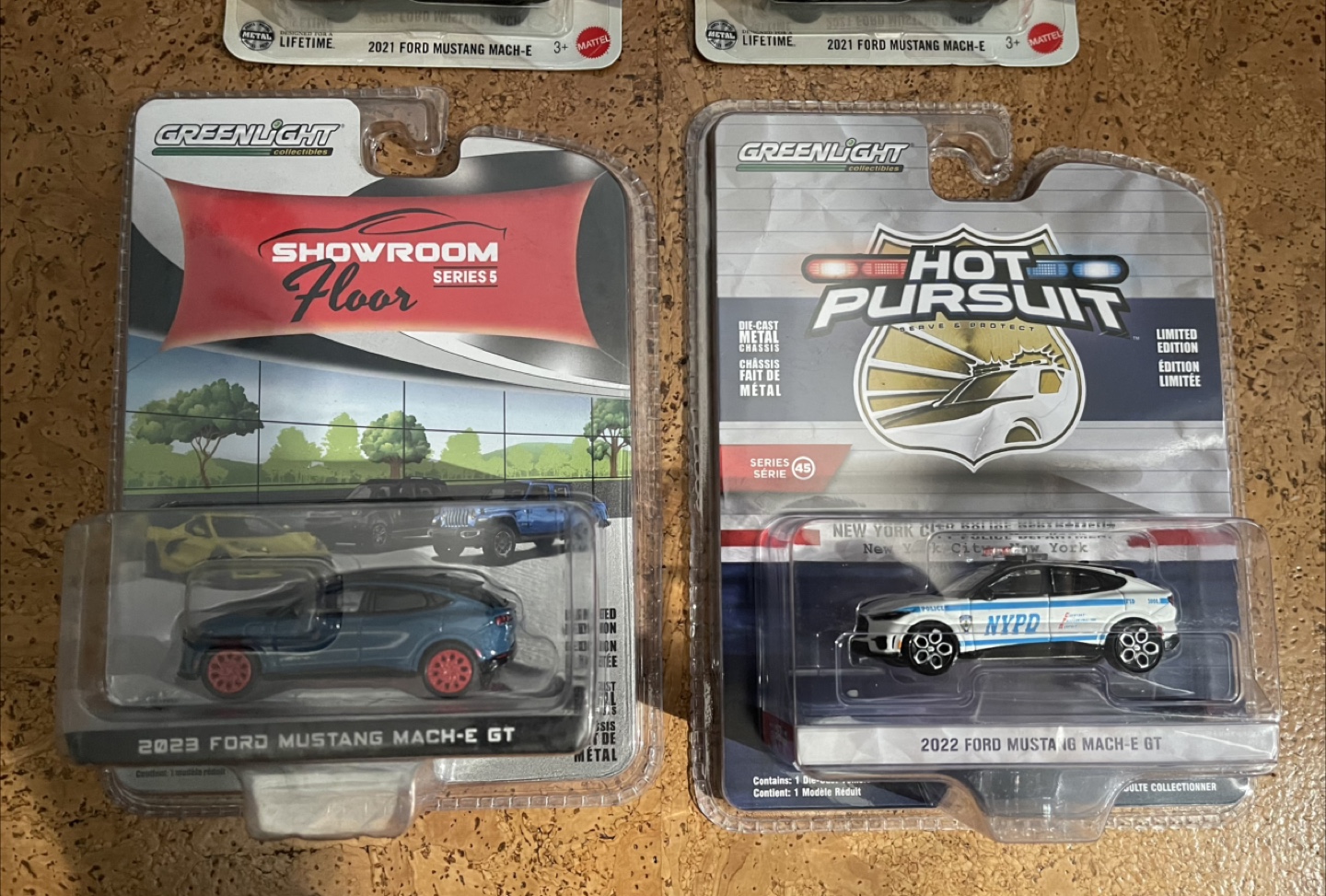 1:64 Ford Mustangs Mach E - photo 2