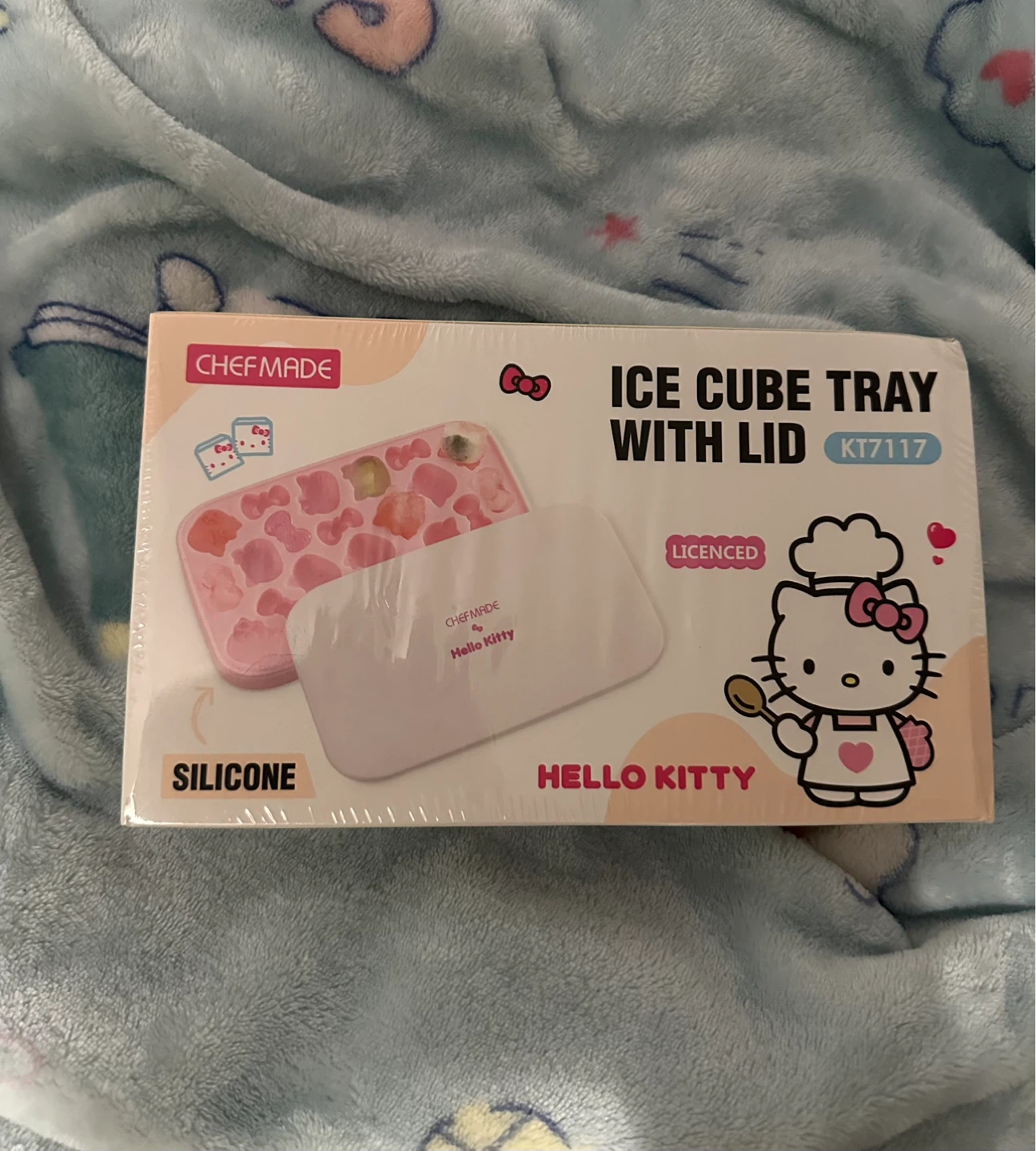 ⚽️ Chefmade Hello Kitty Ice Cube Tray with Lid